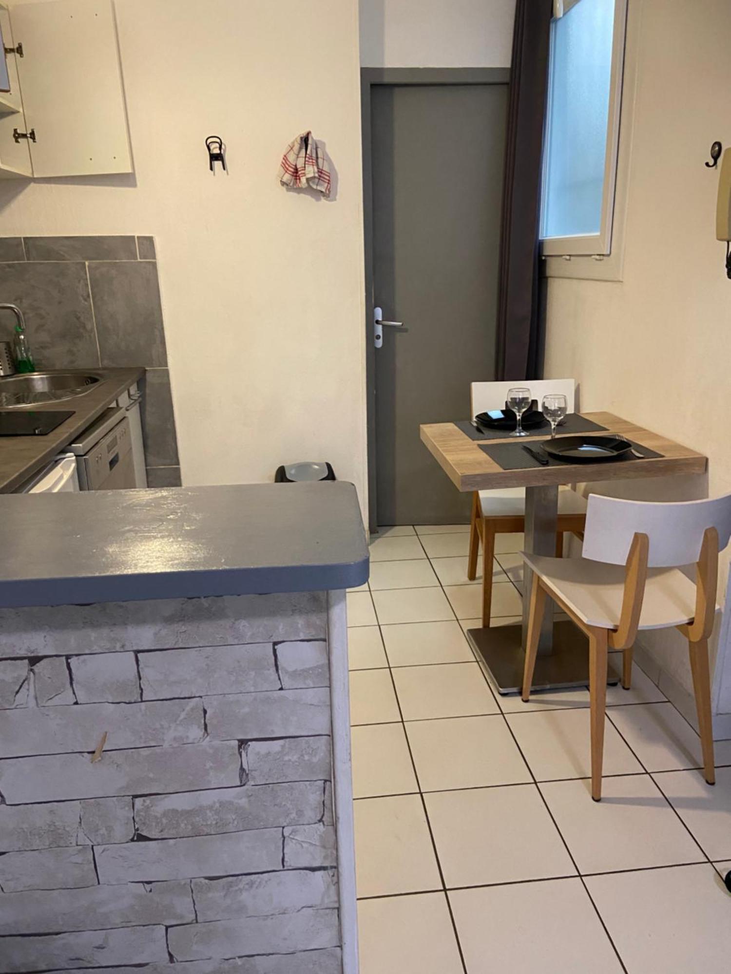 Studio Triangle Arene Gare Maison Carree Placette Ним Экстерьер фото